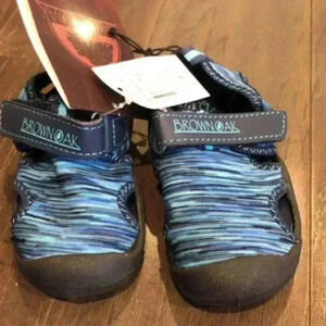 Brown Oak Water Shoe/sandal Quick Dry,Anti Slip,Closed Toe,pull tab,Velcro